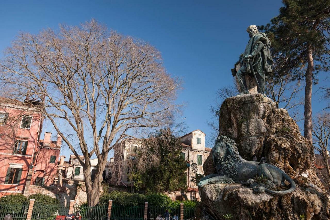 Le Ancore Apartment Few Steps From Biennale Art Venesia Bagian luar foto