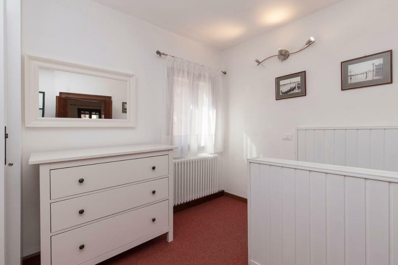 Le Ancore Apartment Few Steps From Biennale Art Venesia Bagian luar foto