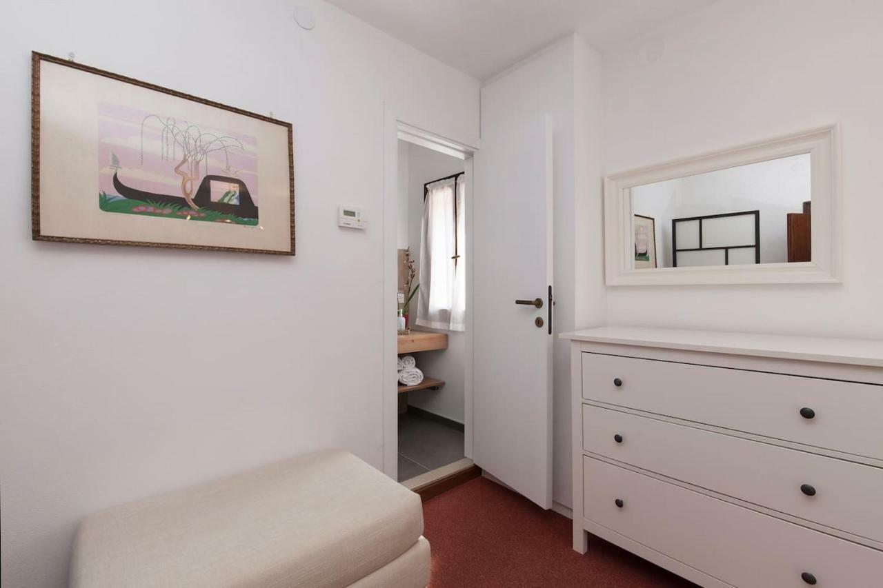 Le Ancore Apartment Few Steps From Biennale Art Venesia Bagian luar foto